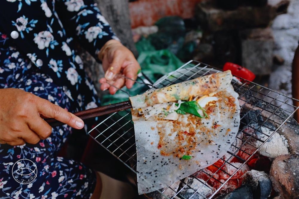 Bánh tráng mắm ruốc